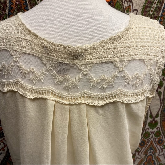 Forever 21 Ivory Open Knit / Crochet Ivory Tank - Picture 4 of 16